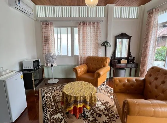 Roomquest Rim Praya Dinsor Road 3*