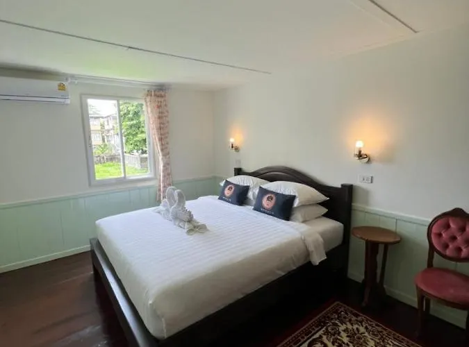 Roomquest Rim Praya Dinsor Road