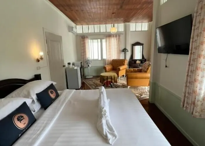 Hotel Roomquest Rim Praya Dinsor Road