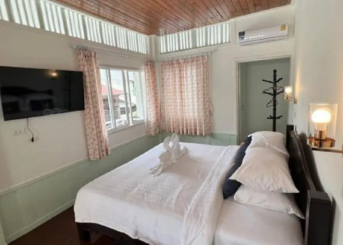Hotel Roomquest Rim Praya Dinsor Road